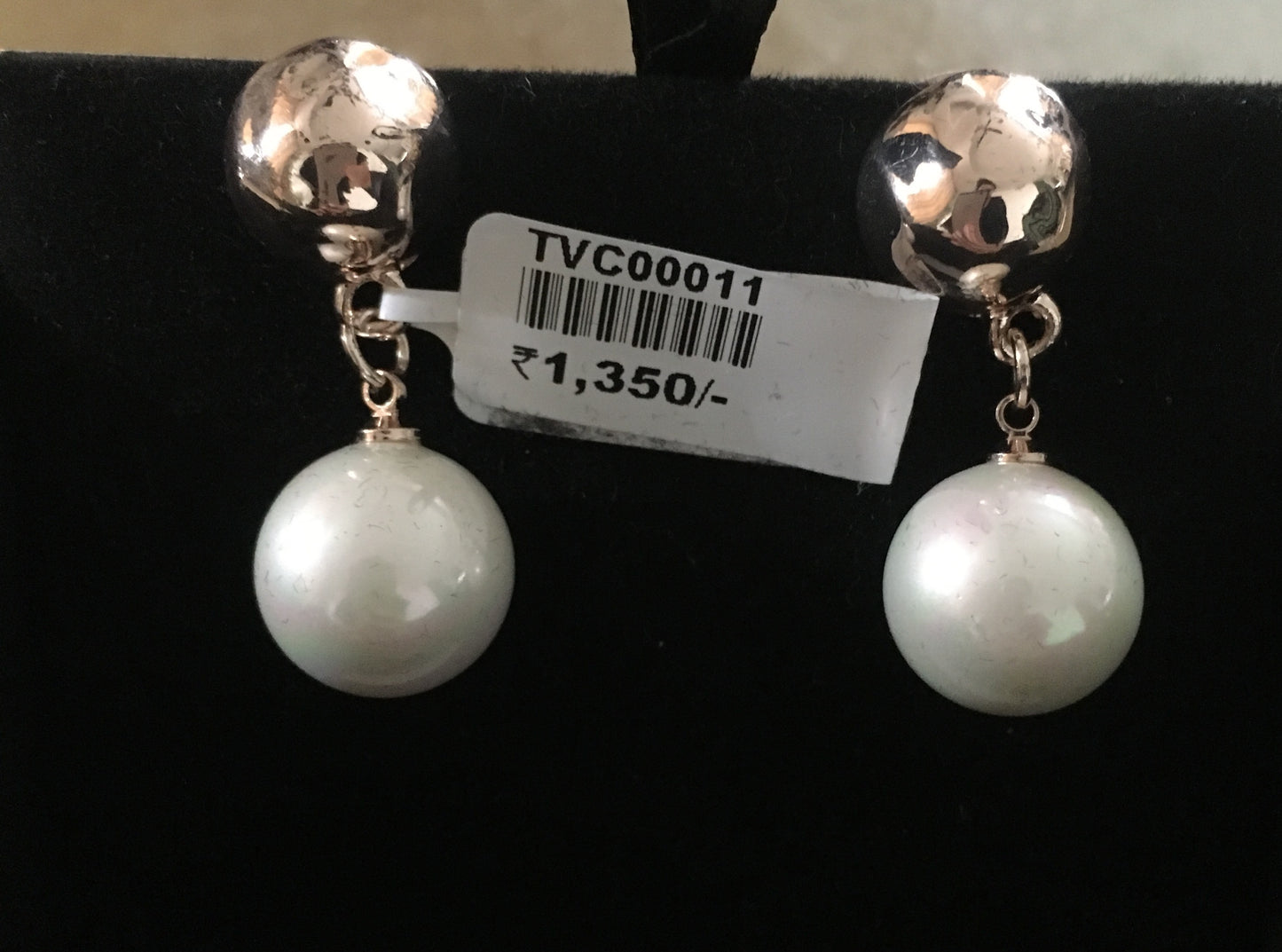 ER 11 Lunar Pearl Drops