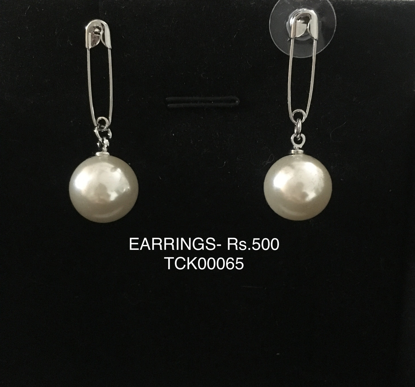 ER 65 Safety Pin Pearl Drops