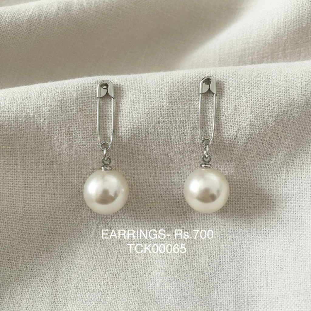 ER 65 Safety Pin Pearl Drops