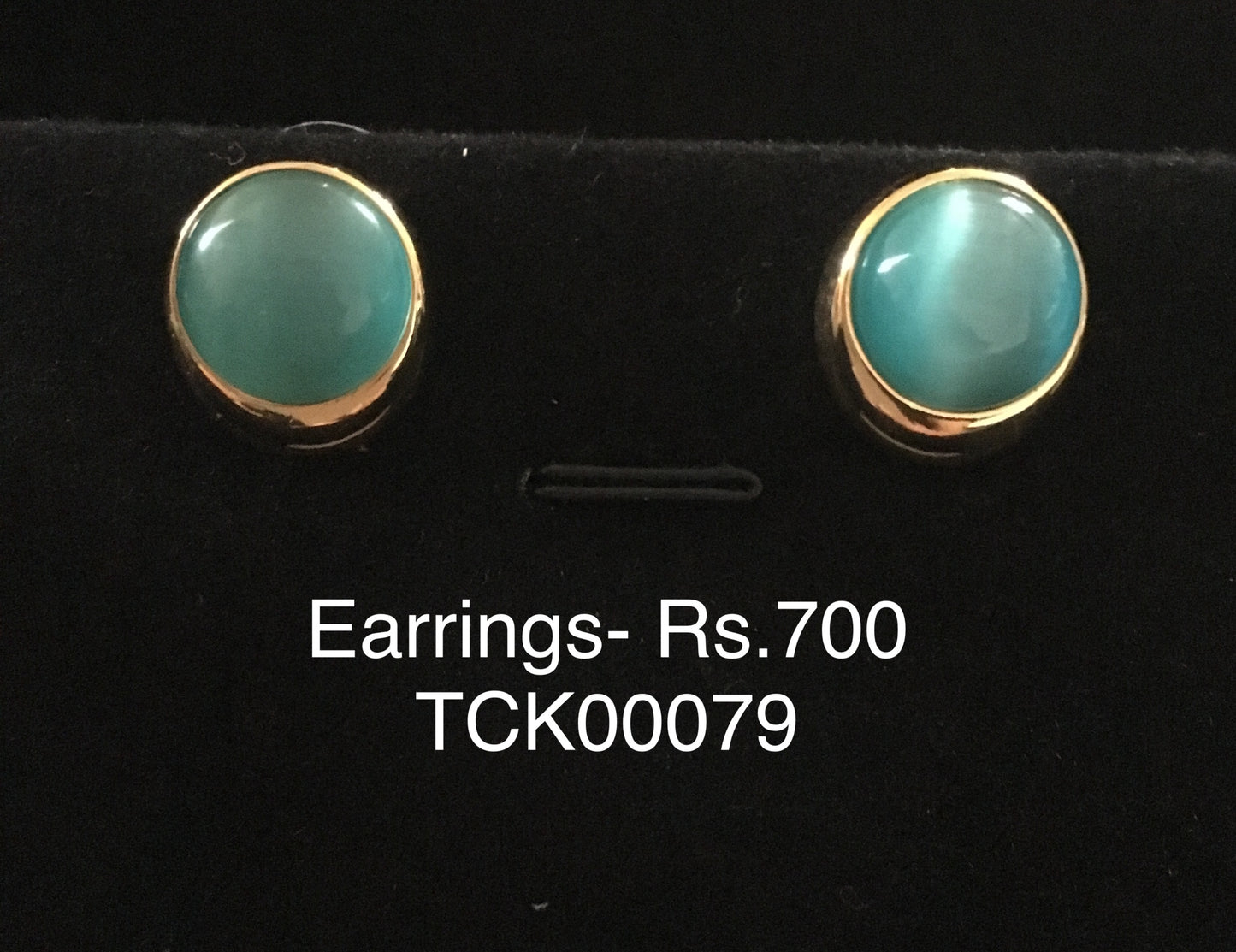 ER 79 Aqua Luxe Studs