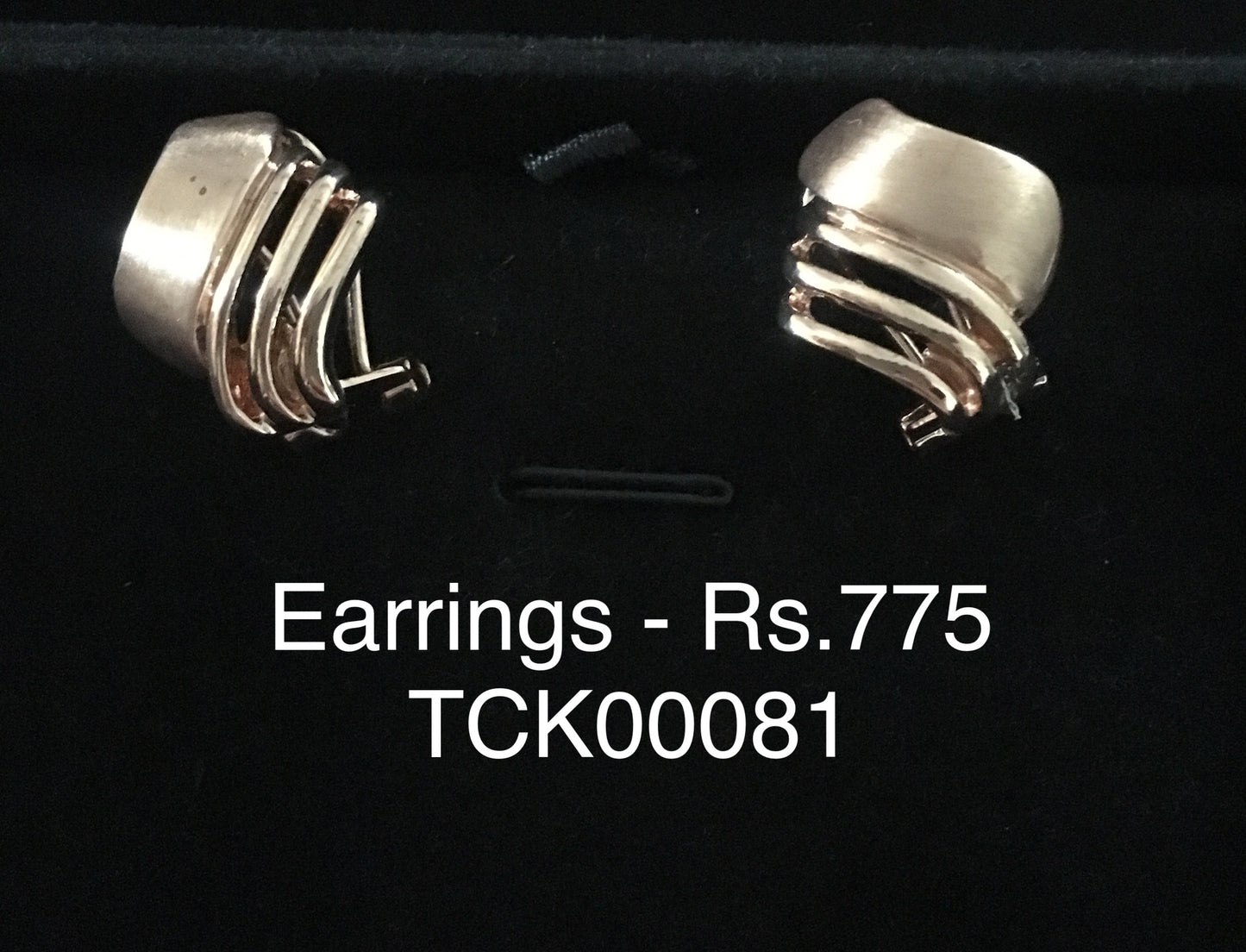 ER 81 Ripple Effect Studs